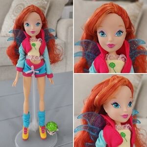 Rainbow Winx Club Love & Pet Bloom Fairy Doll Butterfly Italian Version Blonde